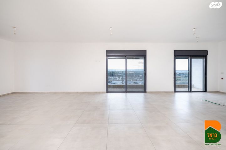 גג/ פנטהאוז, עמירם, פרדס חנה כרכור