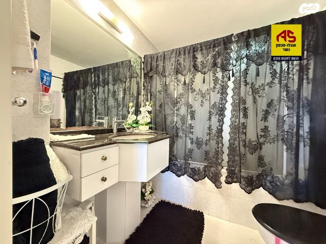 גג/ פנטהאוז, הנוריות, רמות יצחק, נשר