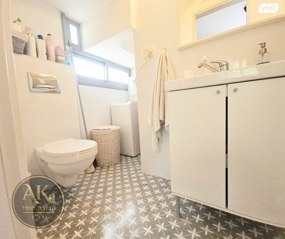 גג/ פנטהאוז, יהודה רגוניס, ראשון לציון