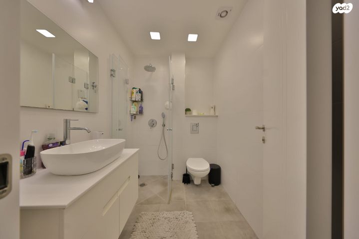 דירה, א.ד. גורדון, מוצקין הותיקה, קרית מוצקין