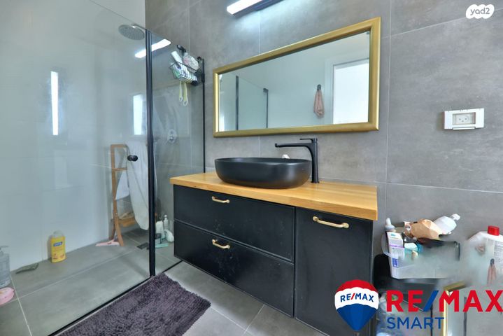 גג/ פנטהאוז, העצמאות, מרכז העיר, קרית אתא