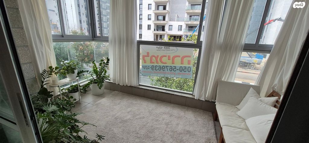 דירה, אליהו הנביא 15, ראש העין