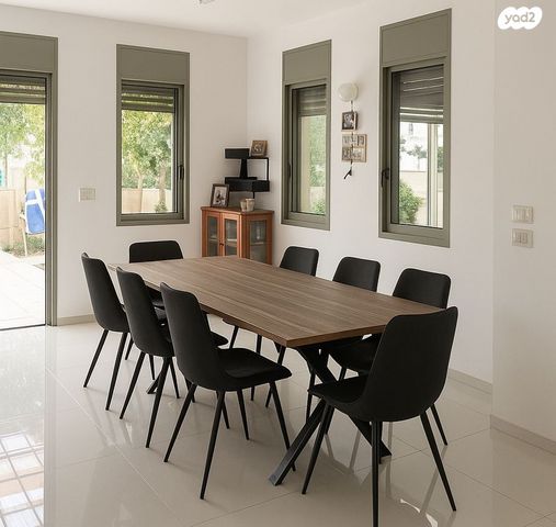 דו משפחתי, בר לב, מזכרת בתיה