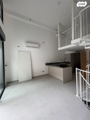 הרב יצחק ידידיה פרנקל 