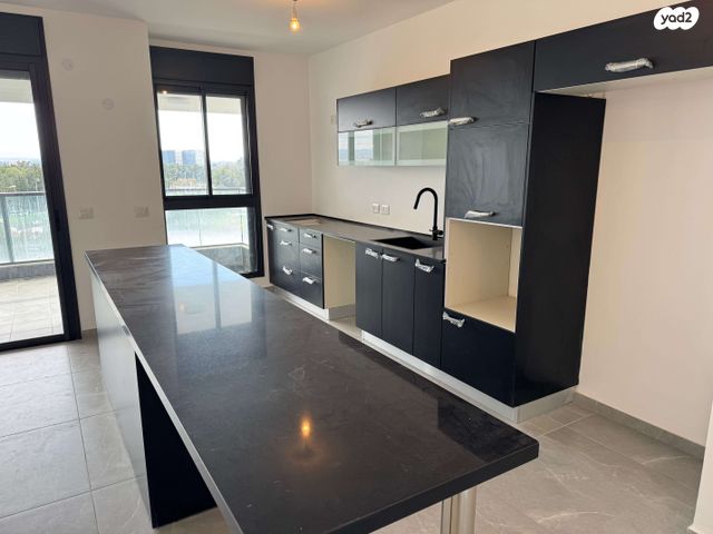 דירה, יונה וולך, גרין פארק החדשה, הוד השרון