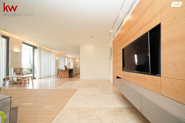 גג/ פנטהאוז, רעננה