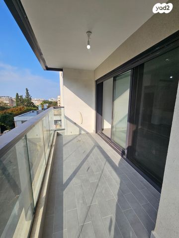 דירה, קרית ויצמן, רעננה