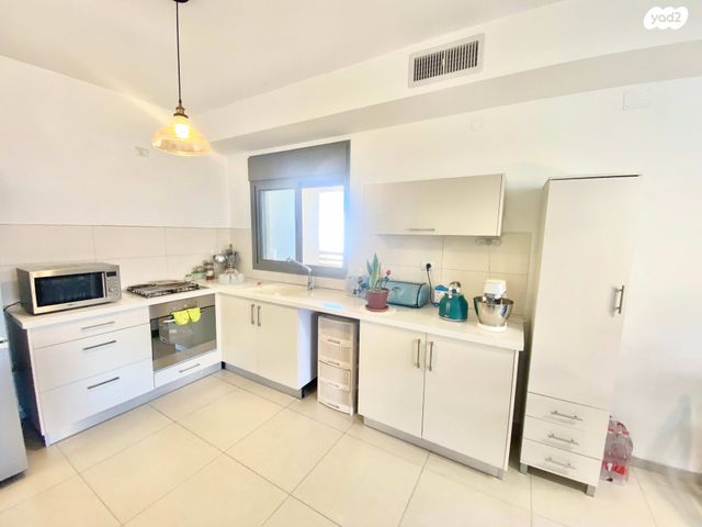 דירה, שדרות רובע יזרעאל 16, רובע יזרעאל סביוני העמק, עפולה