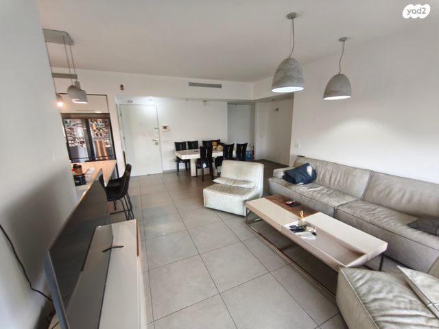 דירה, מאיר דנקנר, פתח תקווה