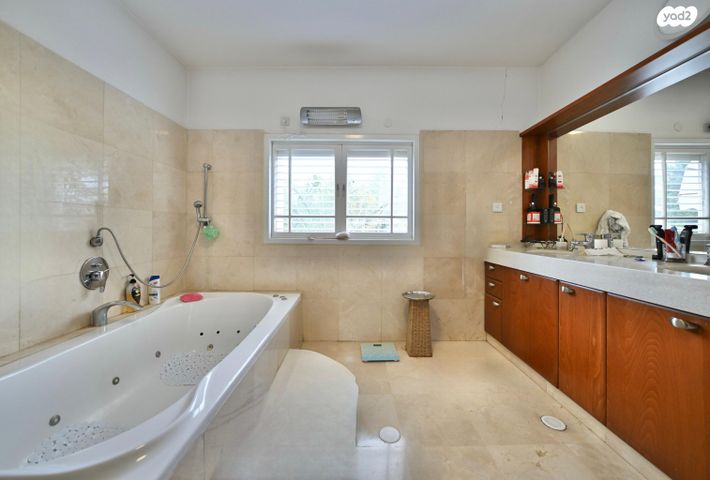 בית פרטי/ קוטג', הפרח, שיכוני המזרח, ראשון לציון