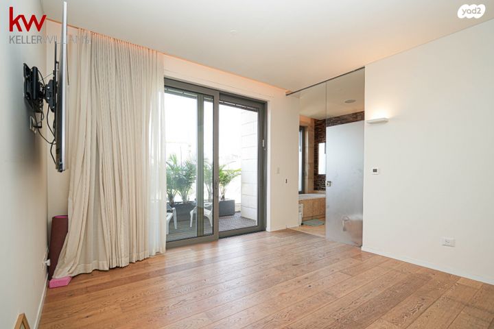 גג/ פנטהאוז, רעננה