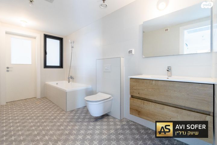 דירה, נווה ישראל, הרצליה