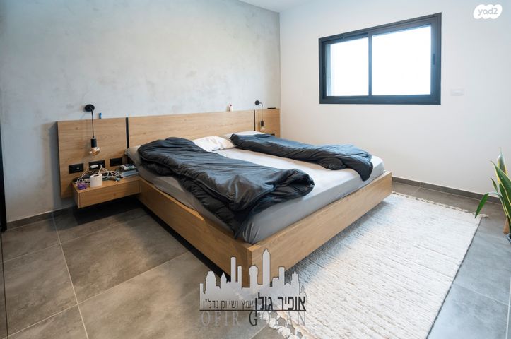 דירה, הרצליה