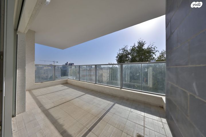 דירה, א.ד. גורדון, מוצקין הותיקה, קרית מוצקין