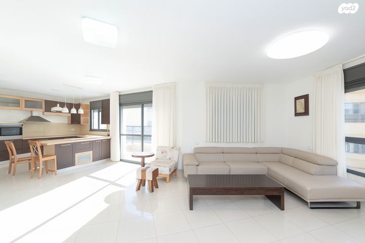 דירה, פייר קניג, נוף הטיילת, נתניה