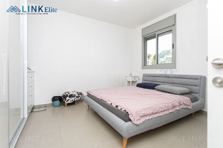 דירת גן, האגמית 6, החותרים, טירת כרמל