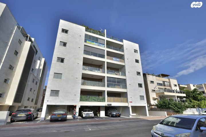 דירה, א.ד. גורדון, מוצקין הותיקה, קרית מוצקין