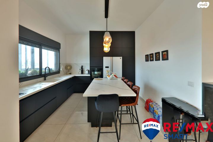 גג/ פנטהאוז, העצמאות, מרכז העיר, קרית אתא