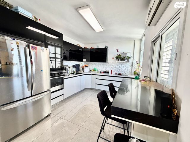 דירה, אפרים, רחובות