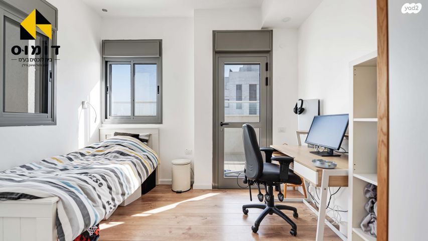 גג/ פנטהאוז, פרופ' אפרים קציר, רחובות המדע, רחובות