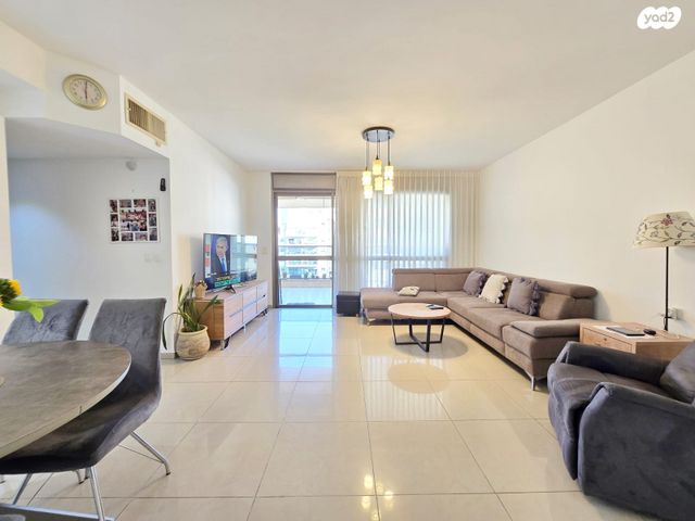 דירה, קרית אילון, חולון