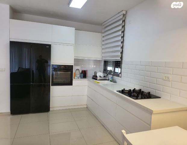 דירה, צבי הירש קלישר, מחנה יהודה, פתח תקווה