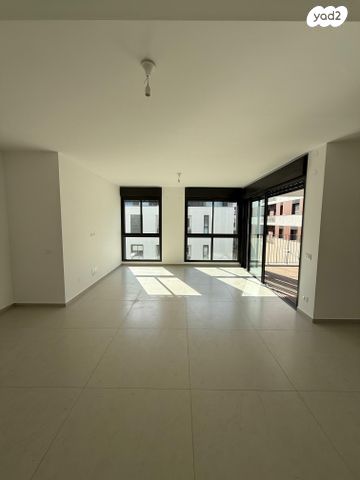 דירה, גרין פארק שיכון עובדים, הוד השרון