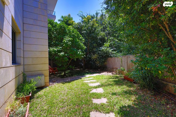 דירת גן, כפר סבא הירוקה, כפר סבא