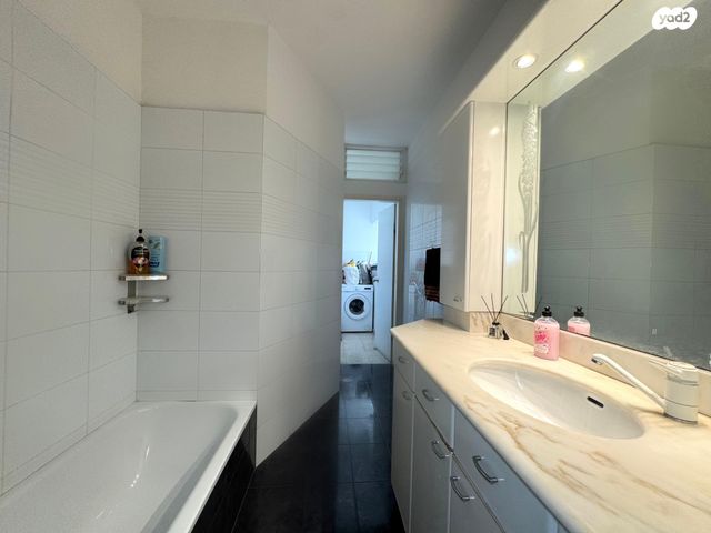 דירה, הרב גורן, הרצליה