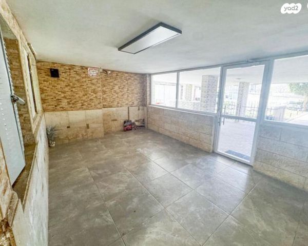 דירה, הרב קוק 10, מרכז העיר, לוד