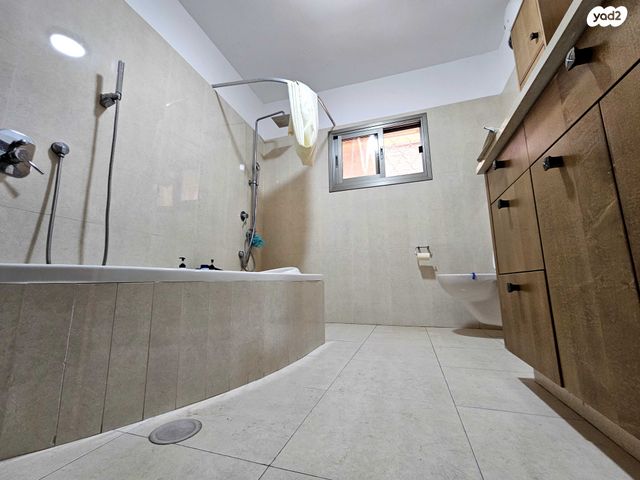 בית פרטי/ קוטג', הכותל, קרית מנחם בגין, נתיבות