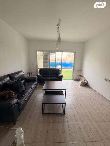 בית פרטי/ קוטג', מרכז המושבה, גן יבנה