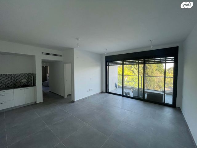 דירה, מרדכי אנילביץ', קרית ויצמן, רעננה