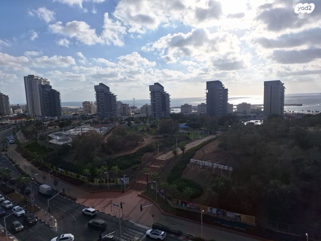 גג/ פנטהאוז, הצוללים, רובע ד', אשדוד