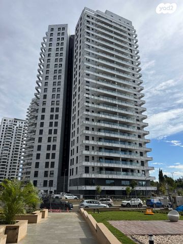 דירה, יונה וולך, גרין פארק החדשה, הוד השרון