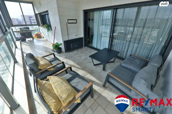 גג/ פנטהאוז, העצמאות, מרכז העיר, קרית אתא