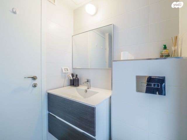 דירה, אלמוג, אכזיב, נהריה