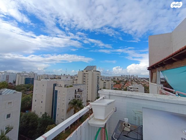 גג/ פנטהאוז, ד"ר הרמן מאאס, היובל, שרונה, רחובות