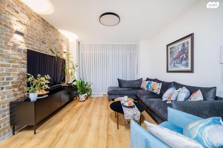 דירה, דגניה 12, נווה עוז, פתח תקווה