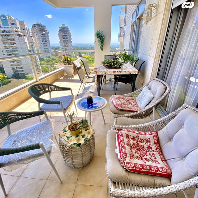 דירה, השפלה 3, אלון, רמת השרון