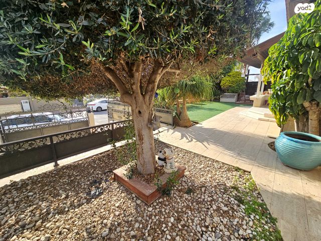 בית פרטי/ קוטג', הכותל, קרית מנחם בגין, נתיבות