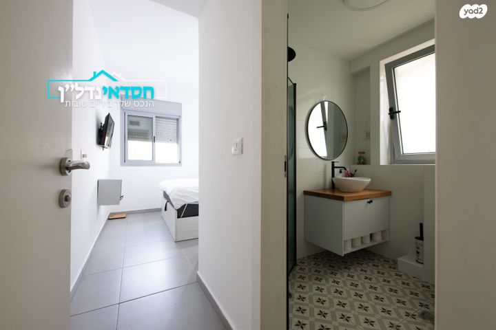 דירה, ש"י עגנון, נאות שמיר, יבנה