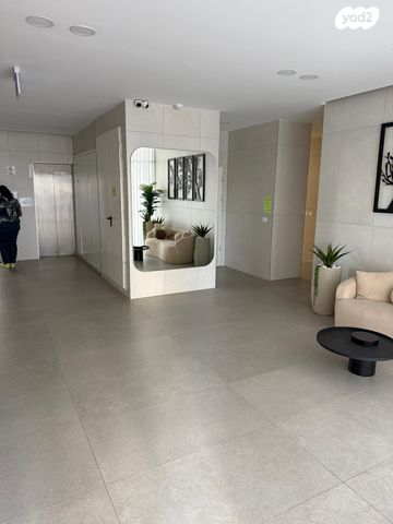 דירה, אור עקיבא