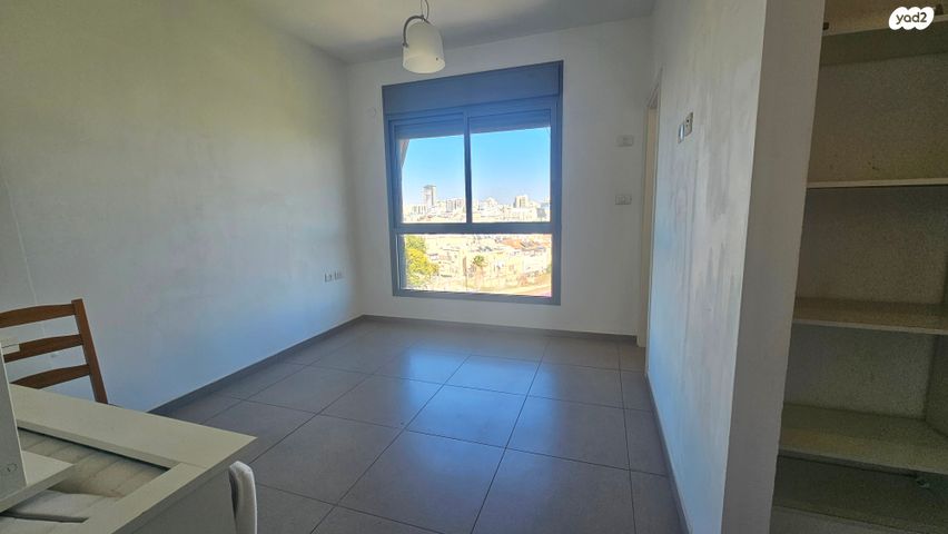 דירה, סמטת אבני חושן, גני מרום, רמת גן