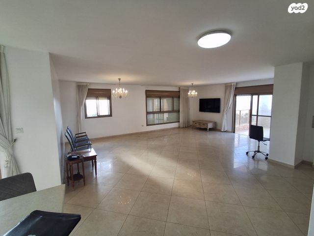 גג/ פנטהאוז, הצוללים, רובע ד', אשדוד