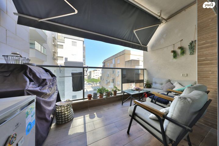 דירה, א.ד. גורדון, מוצקין הותיקה, קרית מוצקין