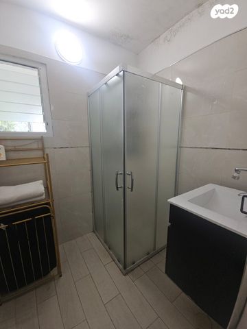 דירת גן, הכלניות, שדרות