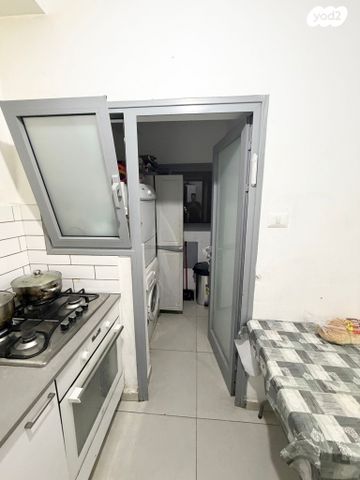 דירה, הרב גרשונוביץ', נתיבות