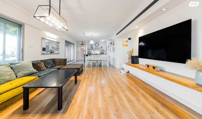 גג/ פנטהאוז, סתיו, מגדיאל, הוד השרון