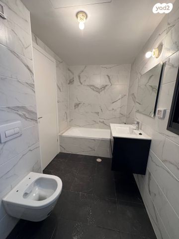 דירה, יונה וולך, גרין פארק החדשה, הוד השרון